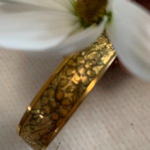 Floral gold bracelet